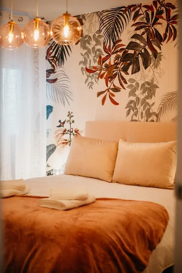 Tuguest Maria Luisa Apartment Granada
